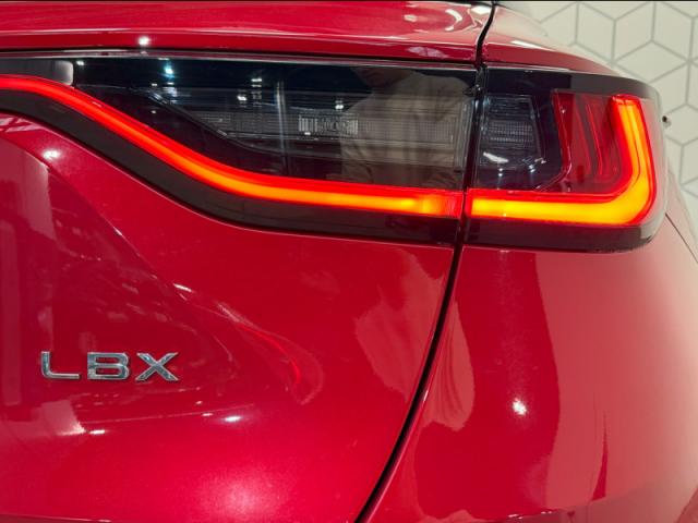 Lexus Lbx image 8