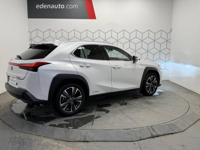 Lexus Ux image 9