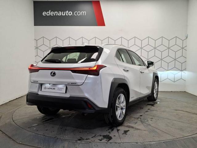 Lexus Ux image 3