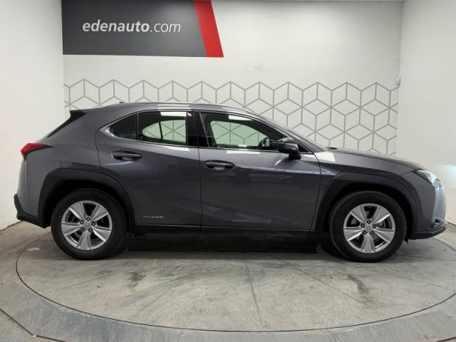Lexus Ux image 6