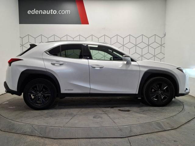 Lexus Ux image 1