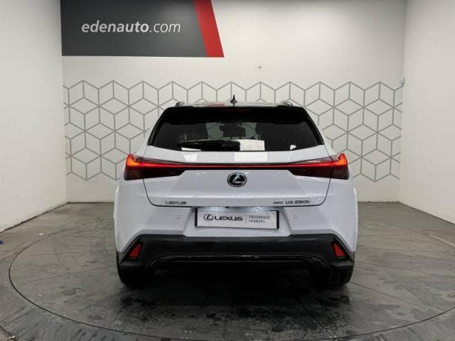 Lexus Ux image 8