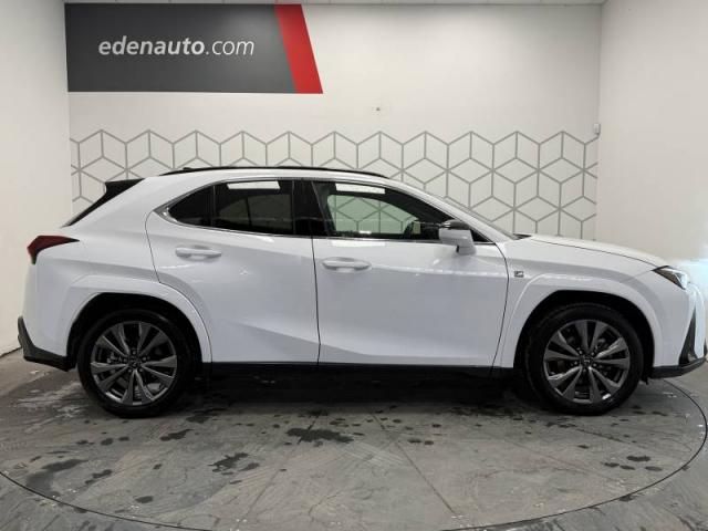 Lexus Ux image 9