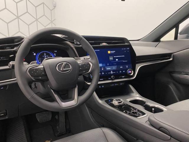 Lexus Rz image 3