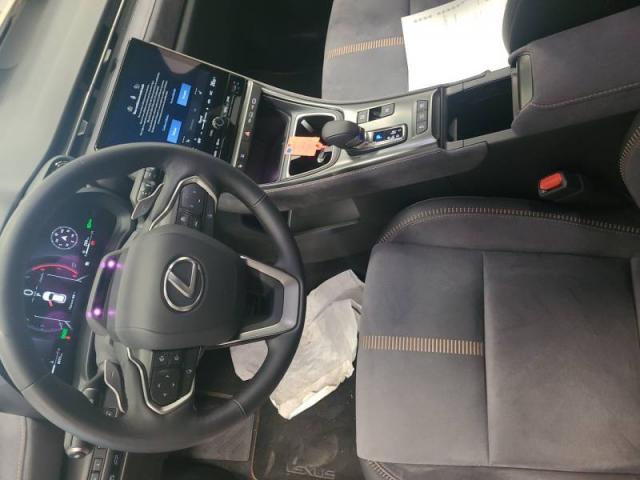 Lexus Lbx image 7