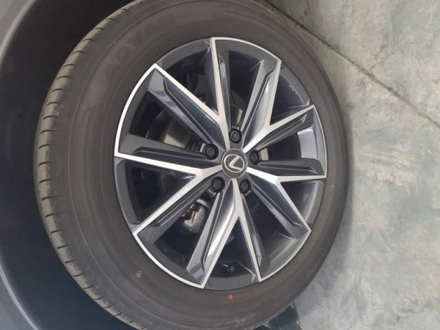 Lexus Lbx image 9