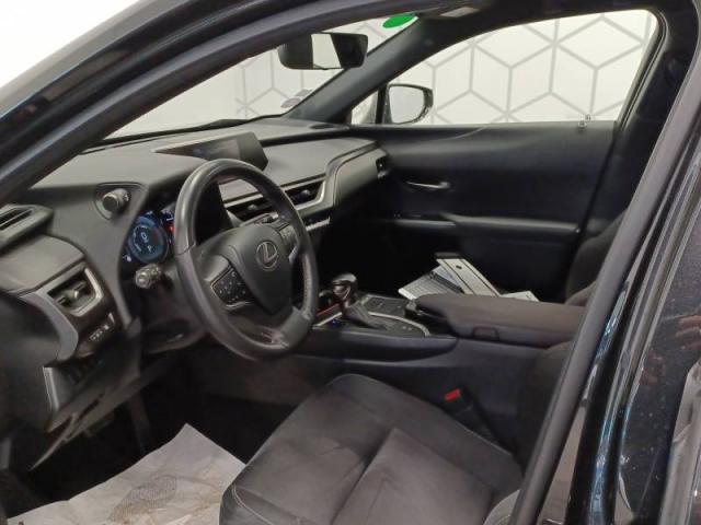 Lexus Ux image 9