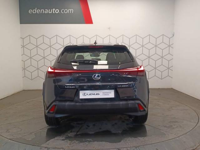 Lexus Ux image 6