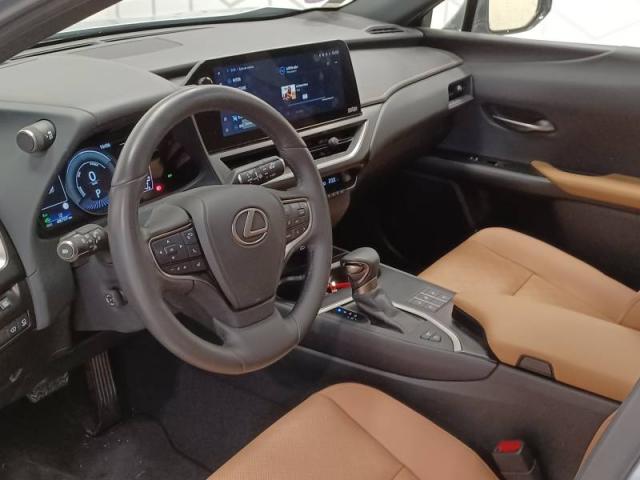 Lexus Ux image 6
