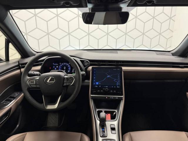 Lexus Lbx image 9