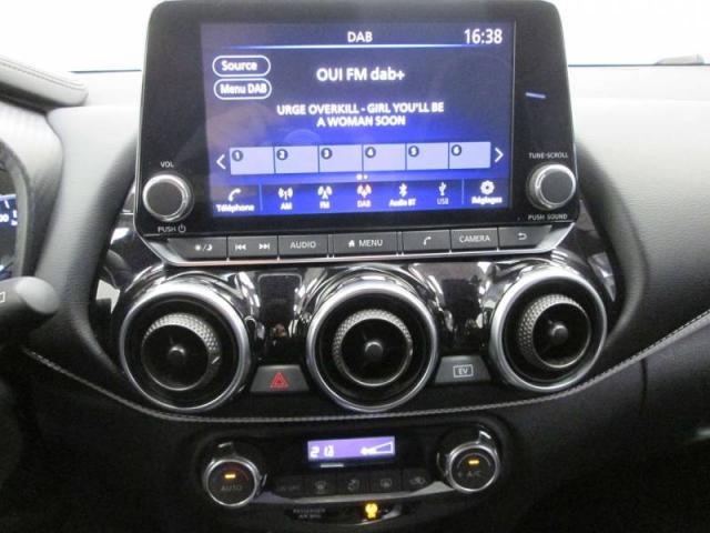 Nissan Juke image 9