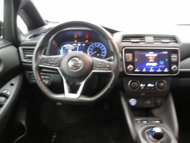 Nissan Leaf image 8