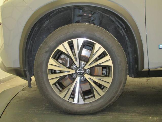 Nissan X-Trail image 9