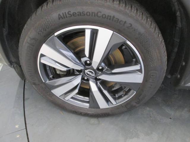 Nissan X-Trail image 9