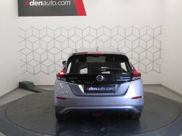 Nissan Leaf image 2