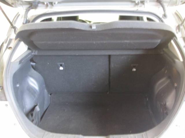 Nissan Leaf image 5