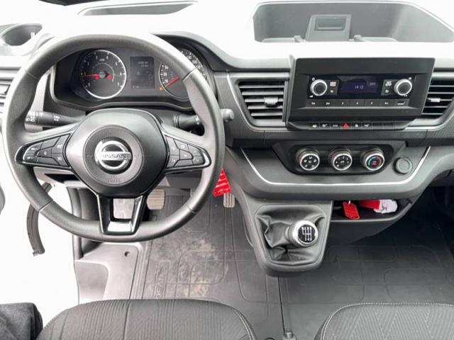 Nissan Primastar image 9