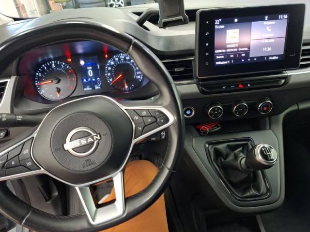 Nissan Townstar image 9
