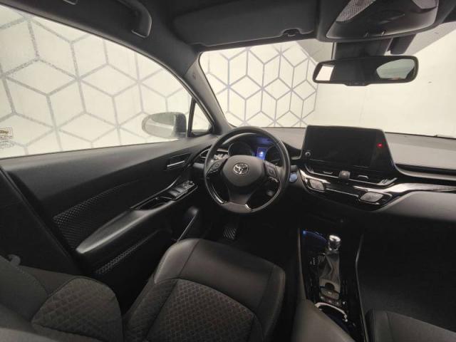 Toyota C-Hr image 2