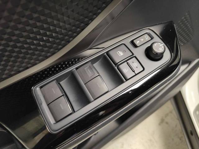 Toyota C-Hr image 8