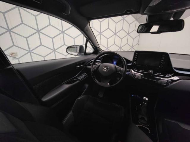 Toyota C-Hr image 1