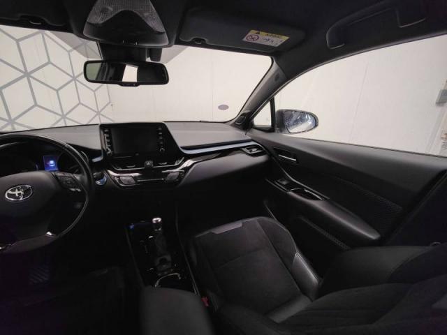 Toyota C-Hr image 9