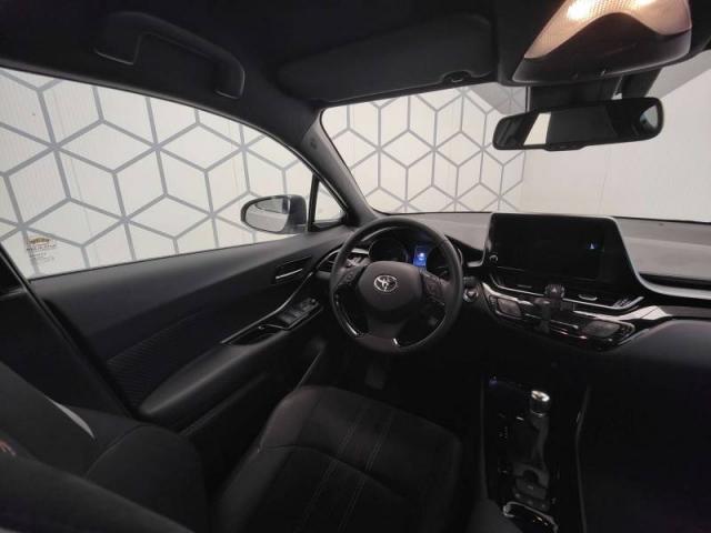 Toyota C-Hr image 5