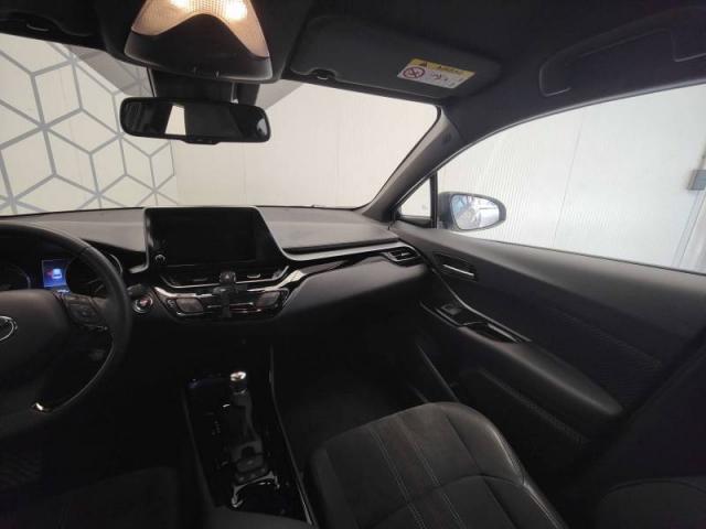 Toyota C-Hr image 1