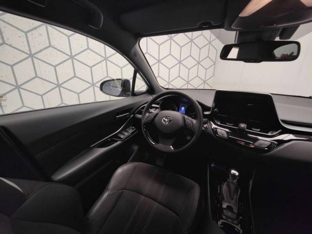 Toyota C-Hr image 8