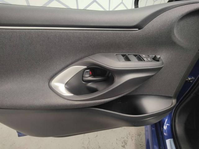 Toyota Yaris image 9