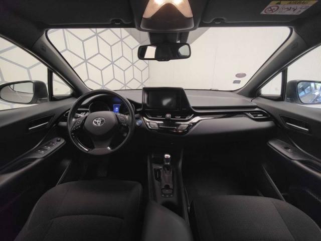Toyota C-Hr image 2