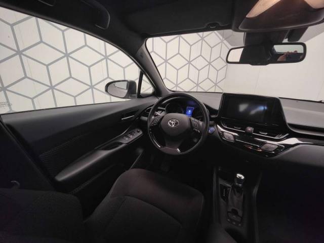 Toyota C-Hr image 6