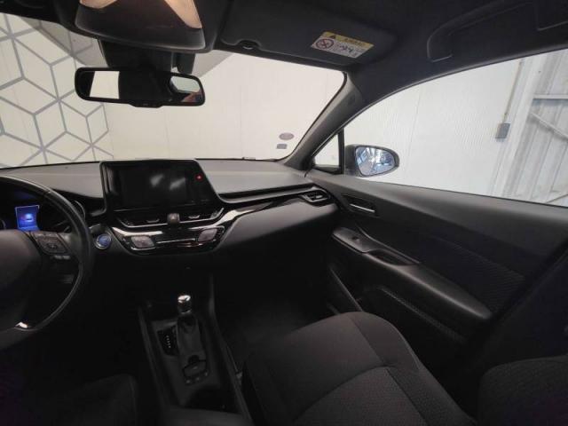 Toyota C-Hr image 8
