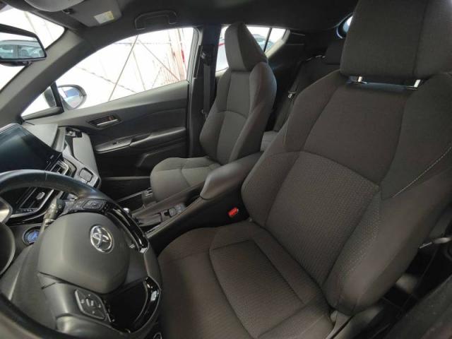 Toyota C-Hr image 4