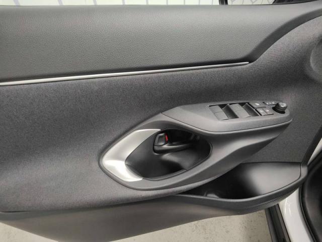 Toyota Yaris image 2