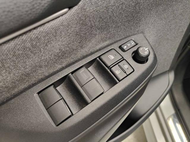 Toyota Yaris image 9