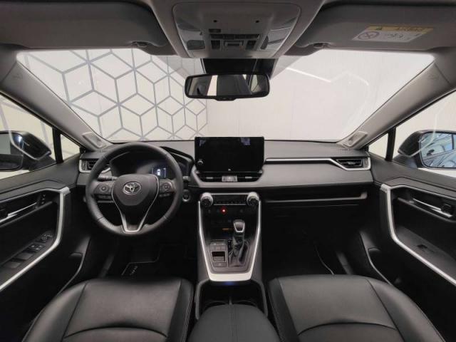 Toyota Rav4 image 8