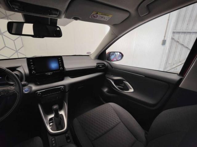 Toyota Yaris image 2