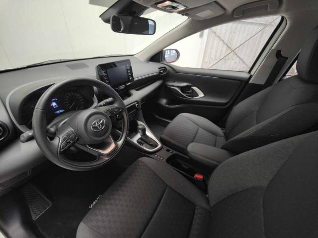 Toyota Yaris image 2