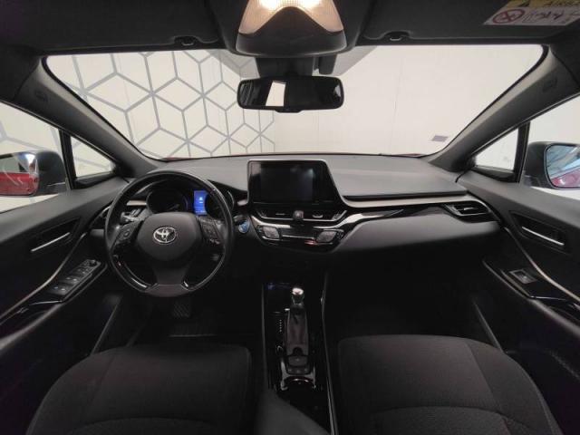 Toyota C-Hr image 9