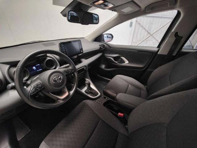 Toyota Yaris image 2