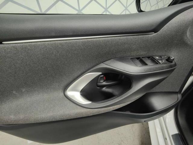 Toyota Yaris image 8