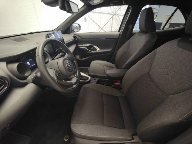 Toyota Yaris image 2