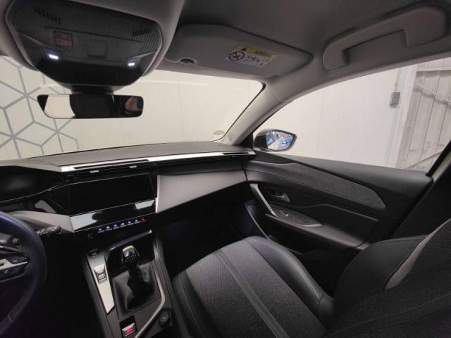 Peugeot 308 image 2