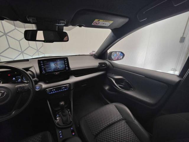 Toyota Yaris image 2