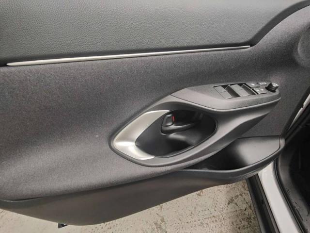 Toyota Yaris image 7