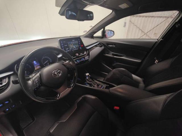 Toyota C-Hr image 1