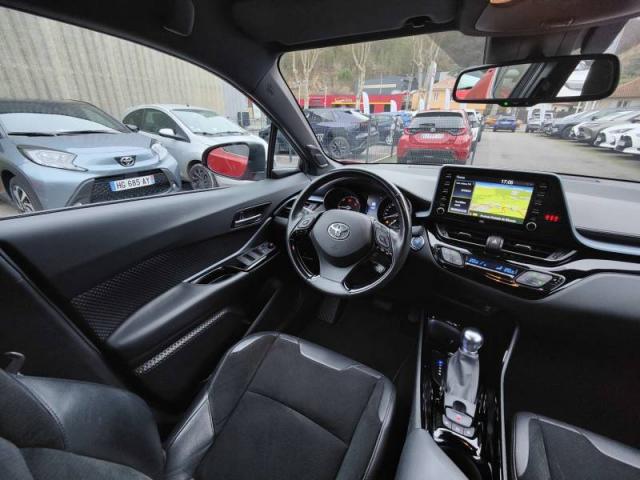 Toyota C-Hr image 1