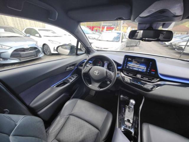 Toyota C-Hr image 8