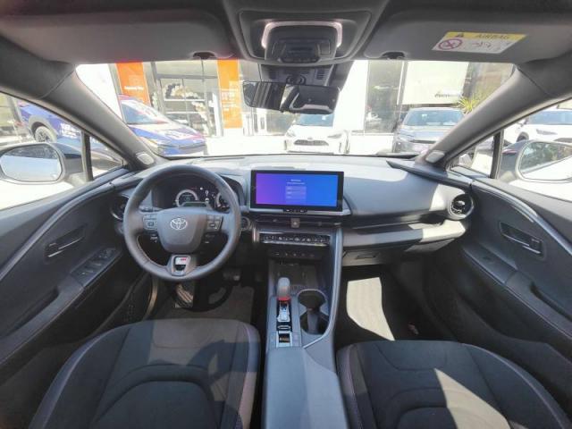 Toyota C-Hr image 2